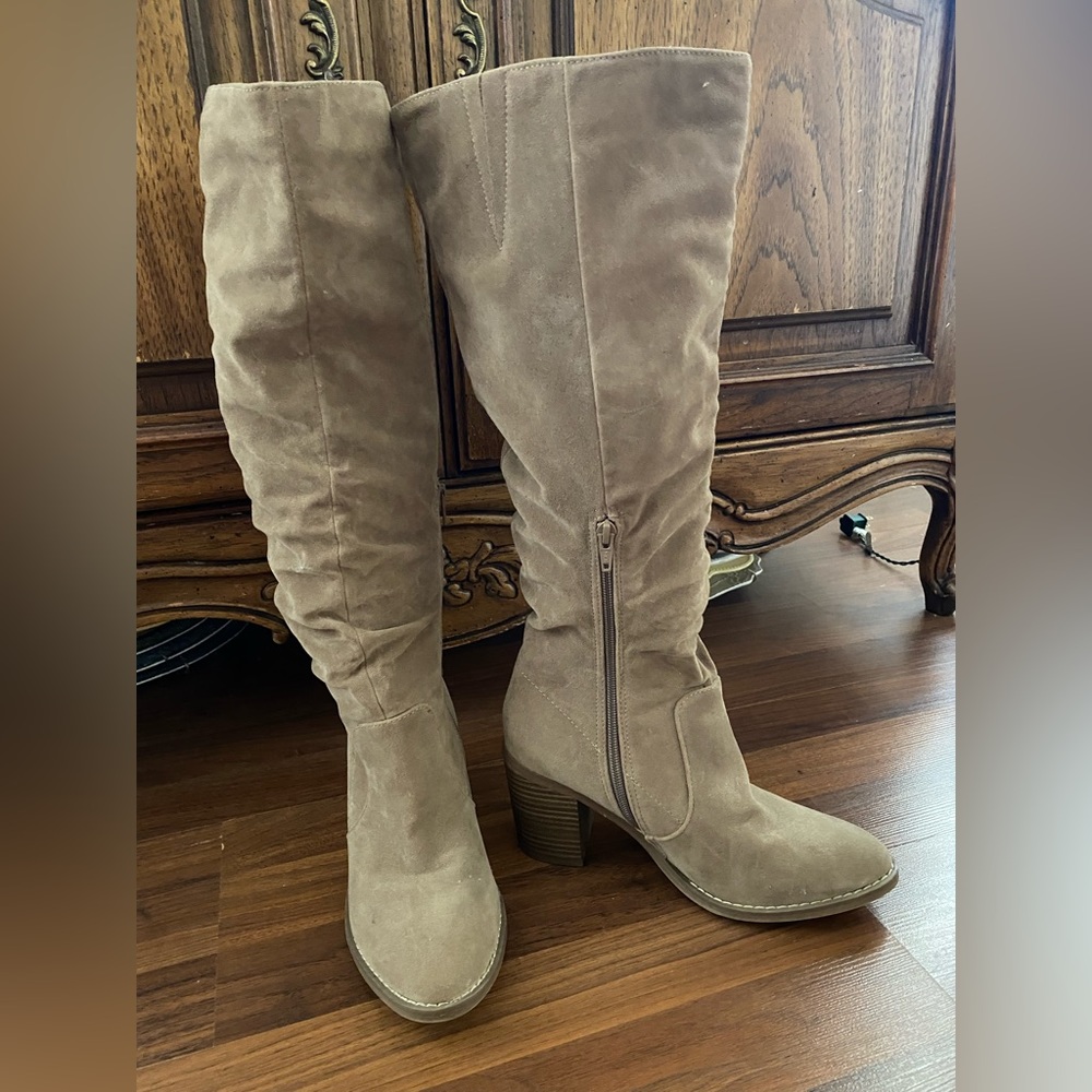 Tan Target suede like boots